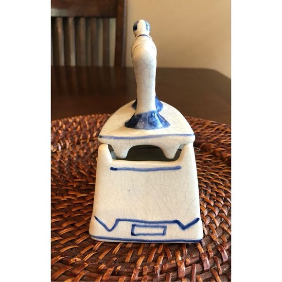 VINTAGE - 🎉HP🎉 Unique Decorative Porcelain Jewelry/Trinket BoxFrench Country - Picture 2 of 16